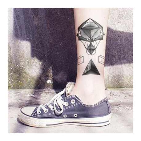 Tatouage-temporaire-triangle-pointillisme